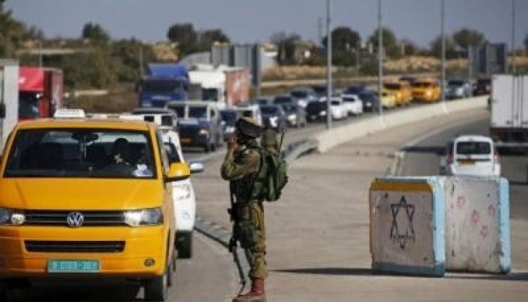 الاحتلال ينصب حواجز عسكرية على مداخل أريحا